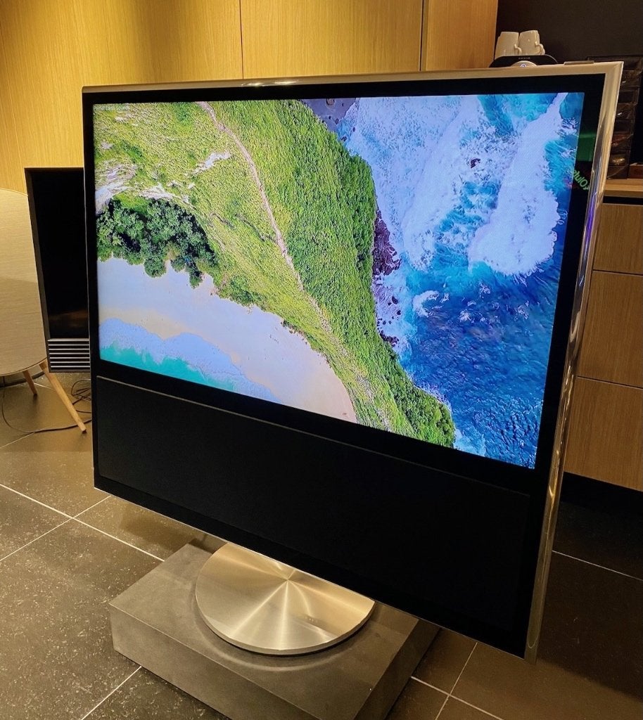 Bang & Olufsen Beovision 11-46 met motor stand - B&O, Ophalen, Info@bang-olufsen.dk, Zo goed als nieuw, Bang & Olufsen Alle 1 / DK-7600 Struer / Denmark