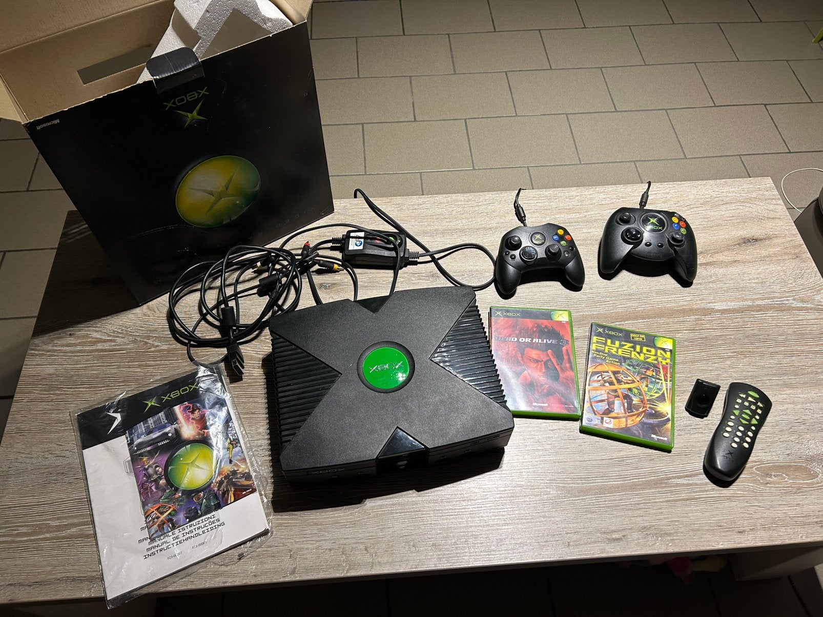 Original Xbox 2002 + accs, Games en Spelcomputers, Spelcomputers | Xbox Original, Ophalen of Verzenden, Gebruikt, Met 2 controllers