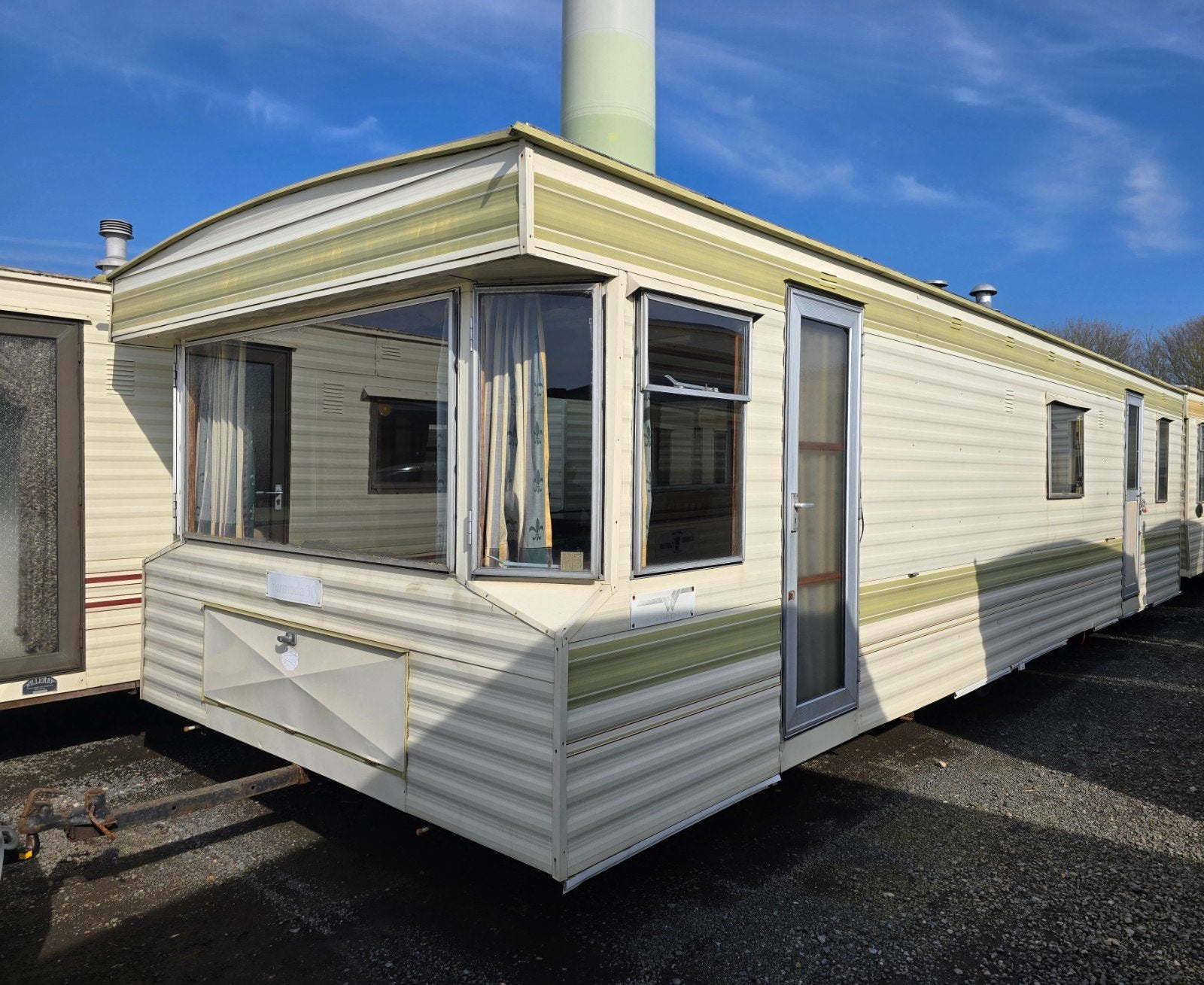 Stacaravan in snelverkoop 4.750€ 🚚 inclusief !!!