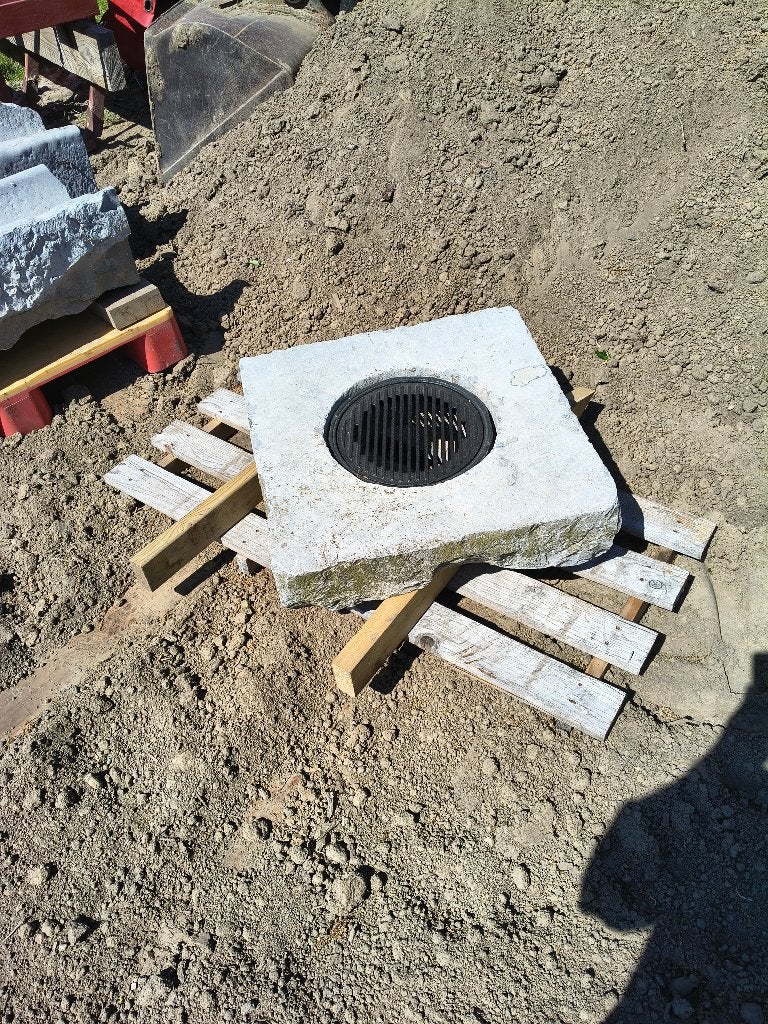 Arduine putdeksel, Ophalen, Gebruikt, Natuurstenen