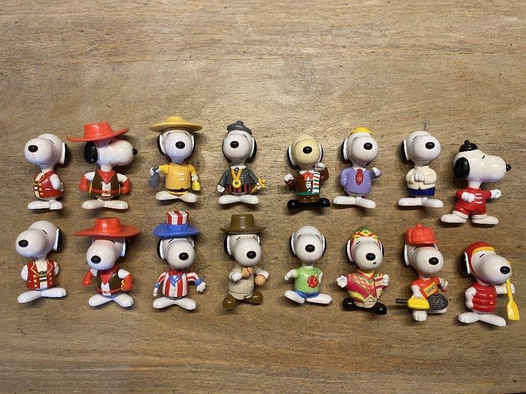 Snoopy - lot 16 figuren 1999 McDonalds, Collections, Enlèvement ou Envoi, Utilisé
