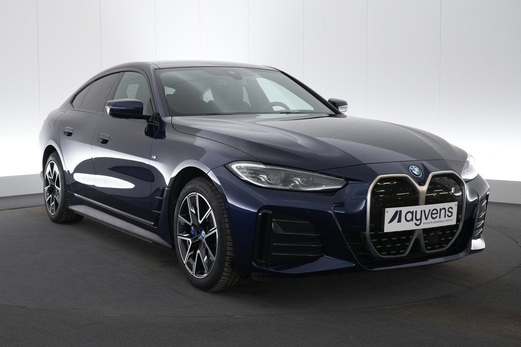 (2FJU966) BMW I4, Autos, BMW, I4, Achat, Entreprise, Carnet d'entretien