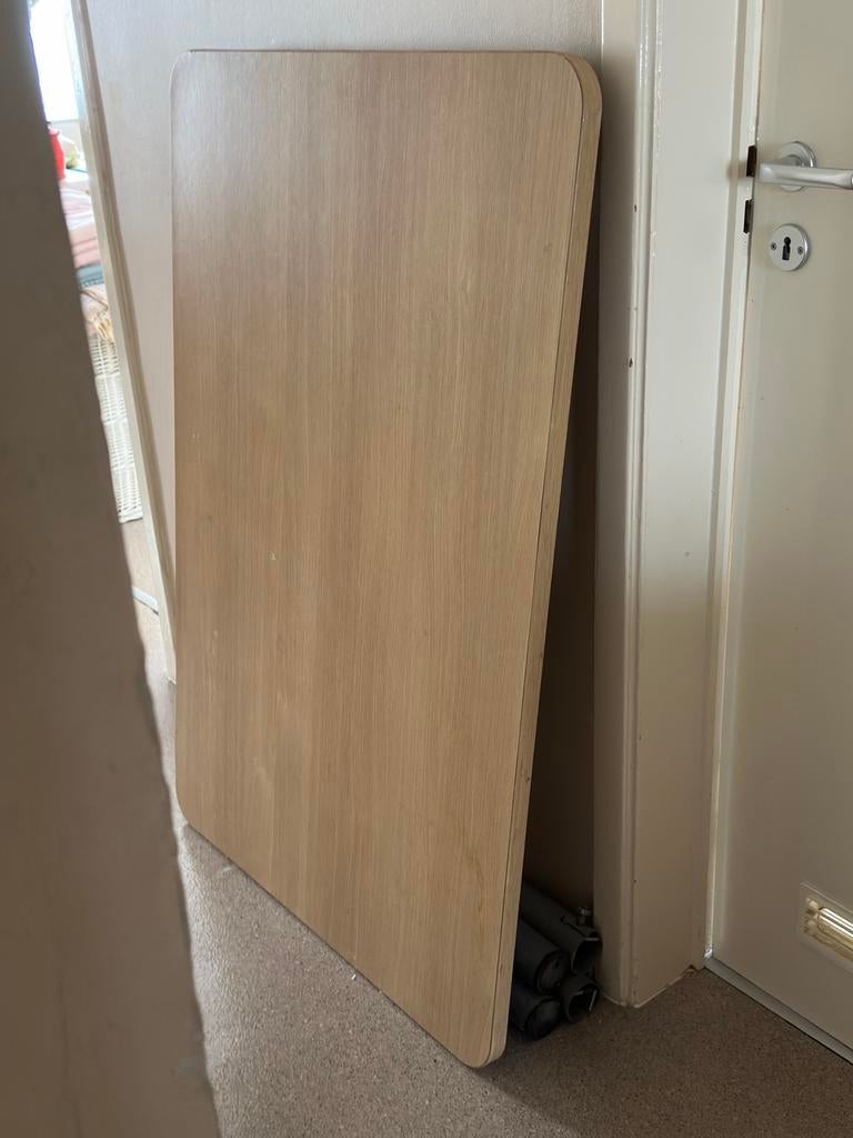 Table bois avec pied en métal, 150 à 200 cm, 100 à 150 cm, Utilisé, Rectangulaire