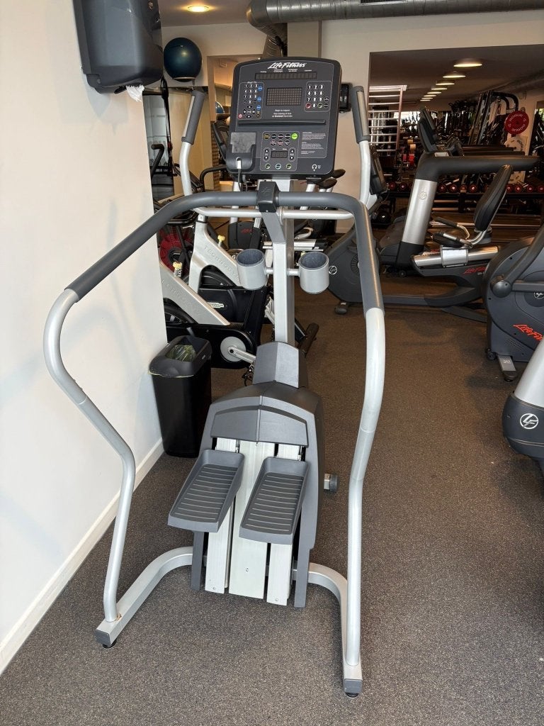 Isotrack climbing system Life Fitness, Sports & Fitness, Appareils de fitness, Jambes, Enlèvement, Utilisé, Autres matériaux