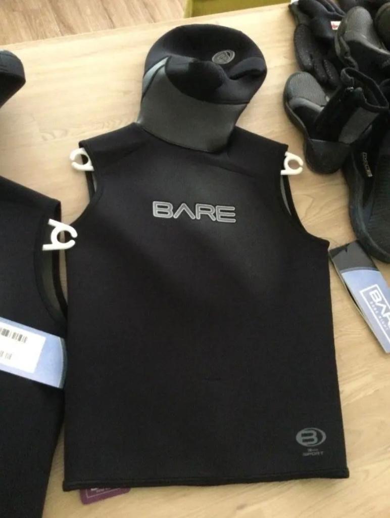Uit Reststock : Nieuwe Bare 3mm Hooded vest size 2XL (…XL), Enlèvement ou Envoi, Neuf, Combinaison de plongée