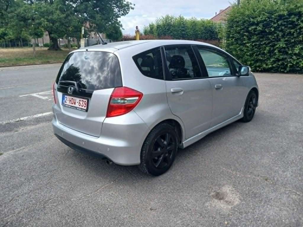 Honda Jazz 1.4 Sport, Autos, Achat, Noir, 115 g/km, Electronic Stability Program (ESP)