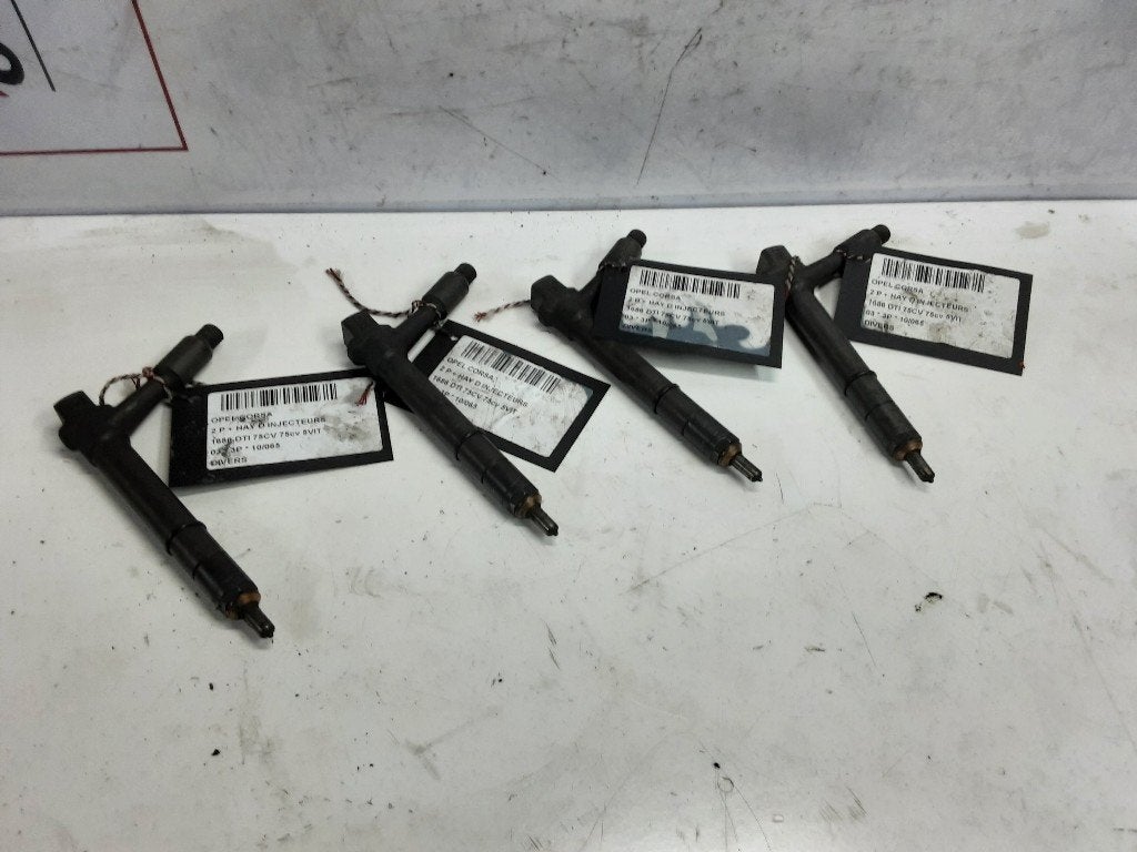 INJECTOR BRANDSTOF Opel Corsa C (F08 / 68) (01-2000/12-2009), Gebruikt, Opel, Opel Automobile GmbH, Kontakt-opel@opel.com