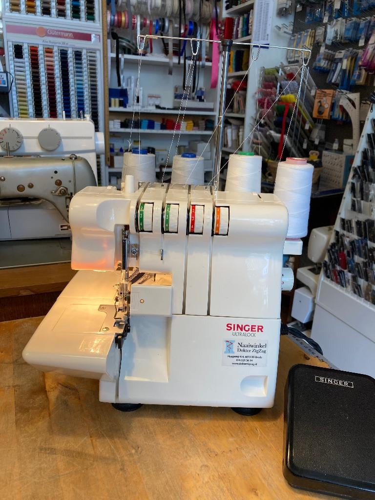 Singer ultralock - eenvoudige startersmachine, Ophalen of Verzenden, Gebruikt, Lockmachine, Singer