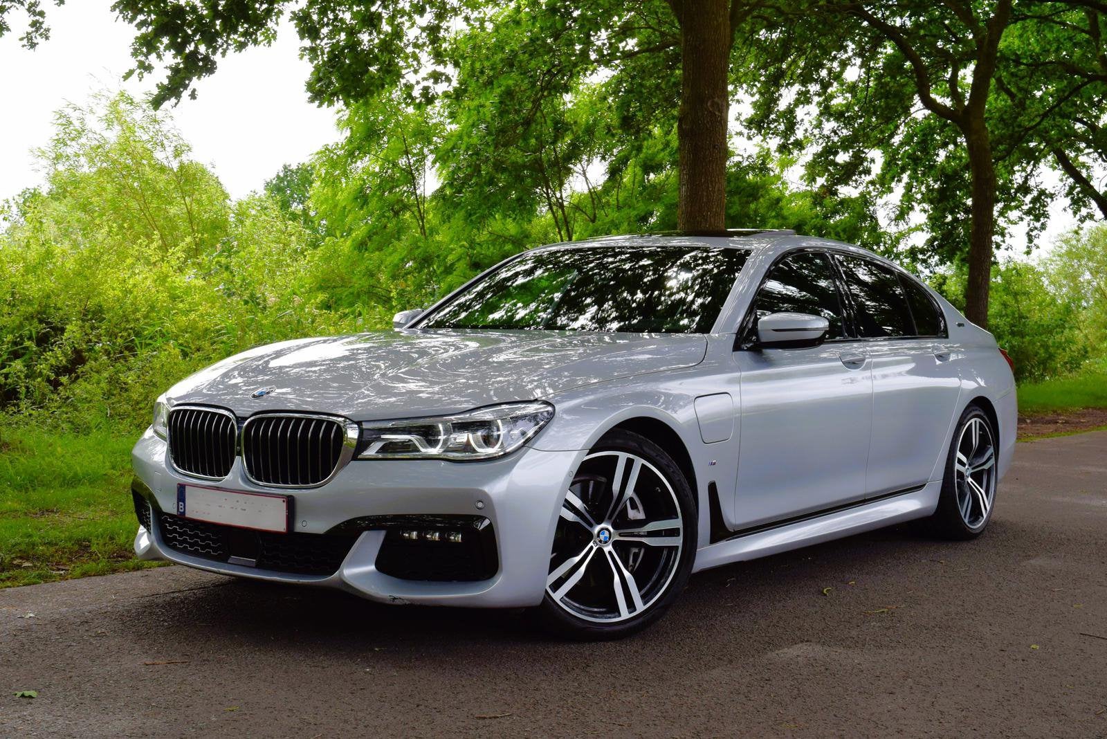 BMW 7.40e Hybride/M SPORT /HISTORIQUE, Autos, BMW, Cuir, Argent ou Gris, Achat, Euro 6