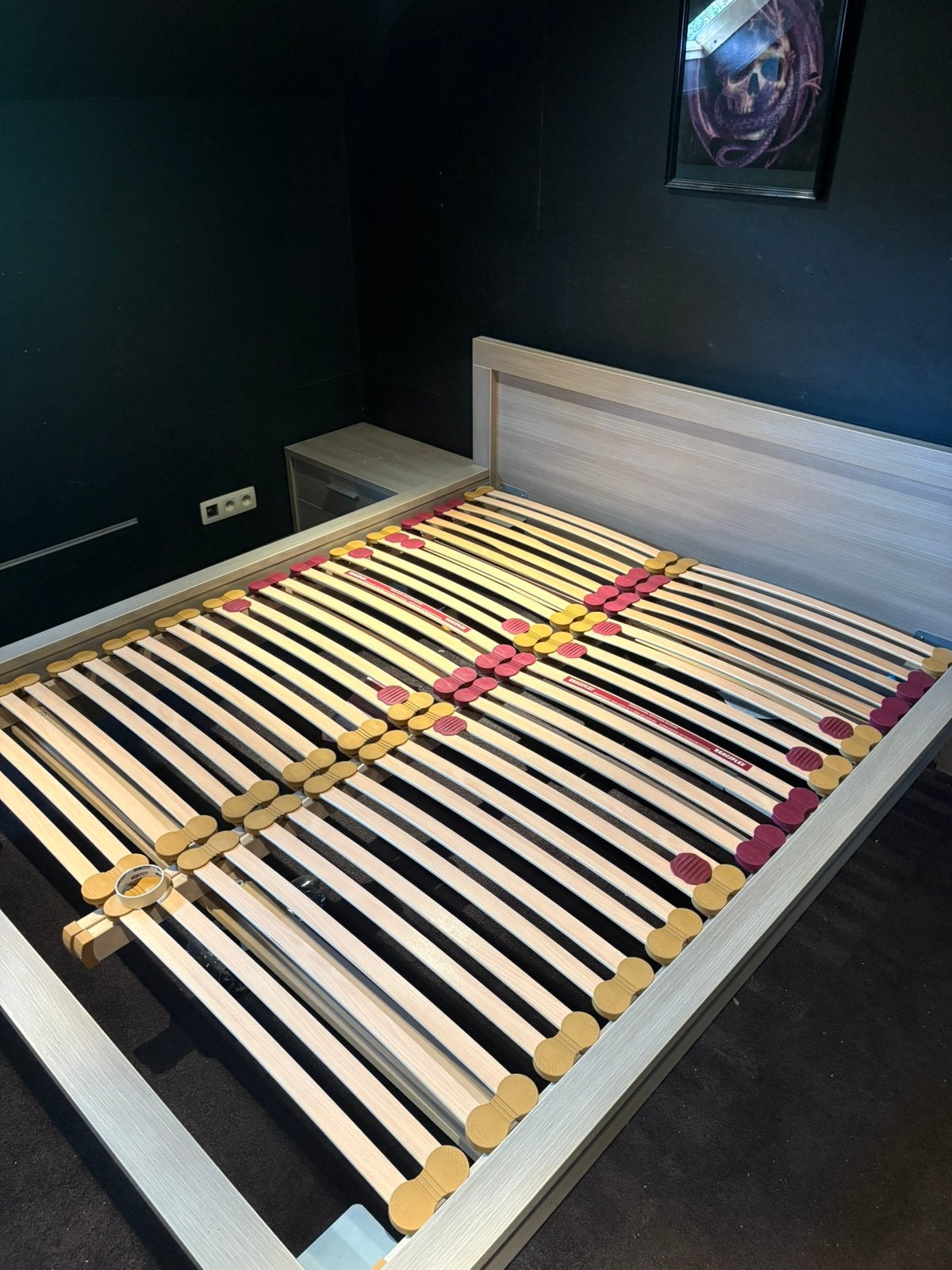 Twee persoons bed + twee nachtkastjes., Huis en Inrichting, Slaapkamer | Matrassen en Bedbodems, Ophalen, Zo goed als nieuw