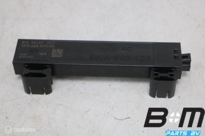 Antenne toegangs / startbevoegdheid VW Golf 8 5WA962132, Utilisé