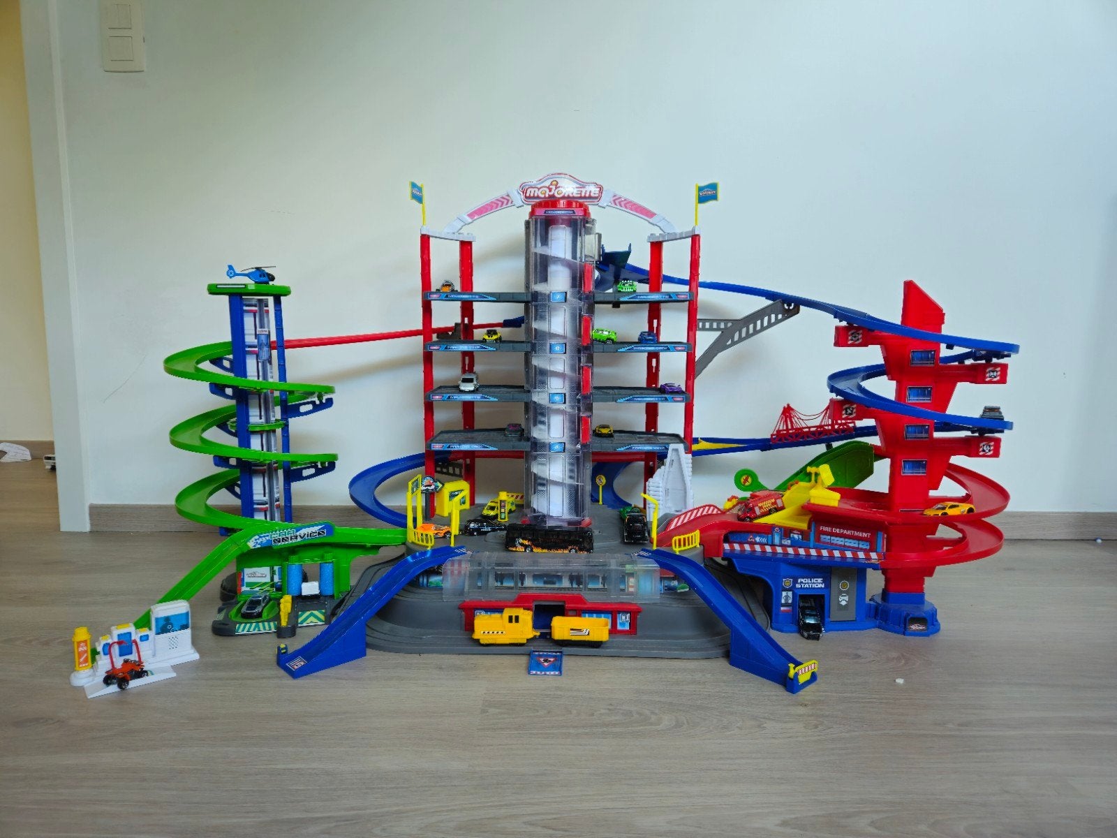 Grand Garage Majorette Super City XXL + Train + 20 Voitures, Enlèvement, Utilisé