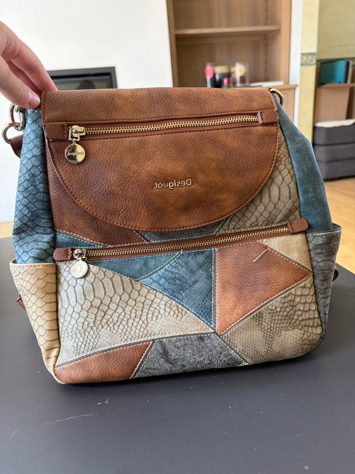 Rugzak desigual (leder), Ophalen, Zo goed als nieuw