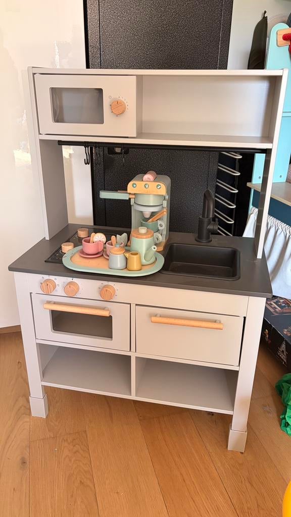 Ikea keukentje met gratis koffiemachine en theezet, Ophalen, Zo goed als nieuw