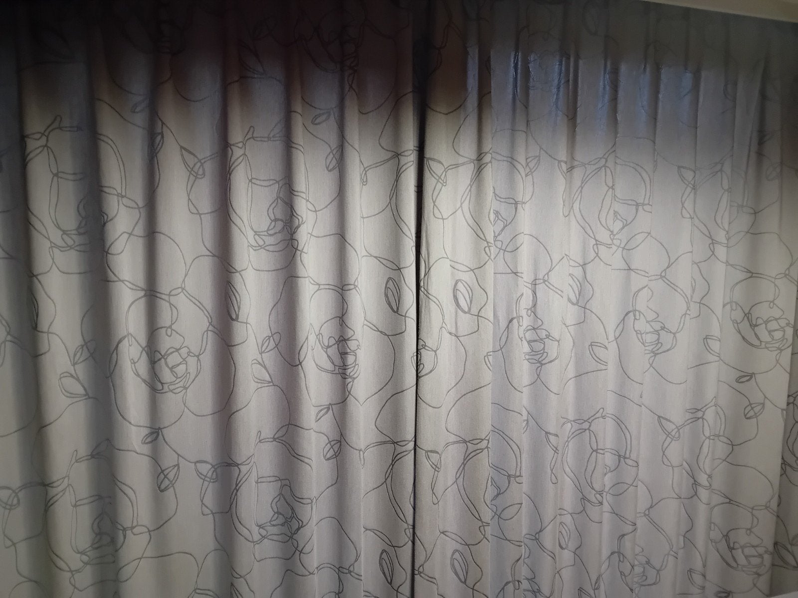 Taupe overgordijnen in redelijke staat, Huis en Inrichting, Ophalen, Gebruikt, Overgordijn