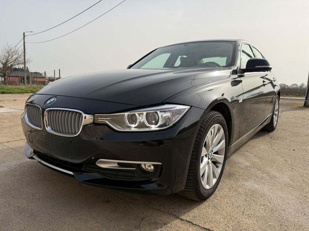 BMW Serie 3 316 - In nieuwe staat - Eerste eigenaar, Auto's, 4 cilinders, Leder, Handgeschakeld, Particulier