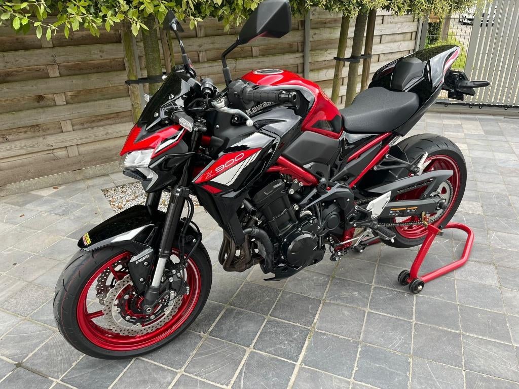 Kawasaki z900 7/2024**2900km**als nieuw!!*SC carbon uitlaat*, Motoren, Motorrijbewijs A, 948 cc, Bedrijf, LED Verlichting