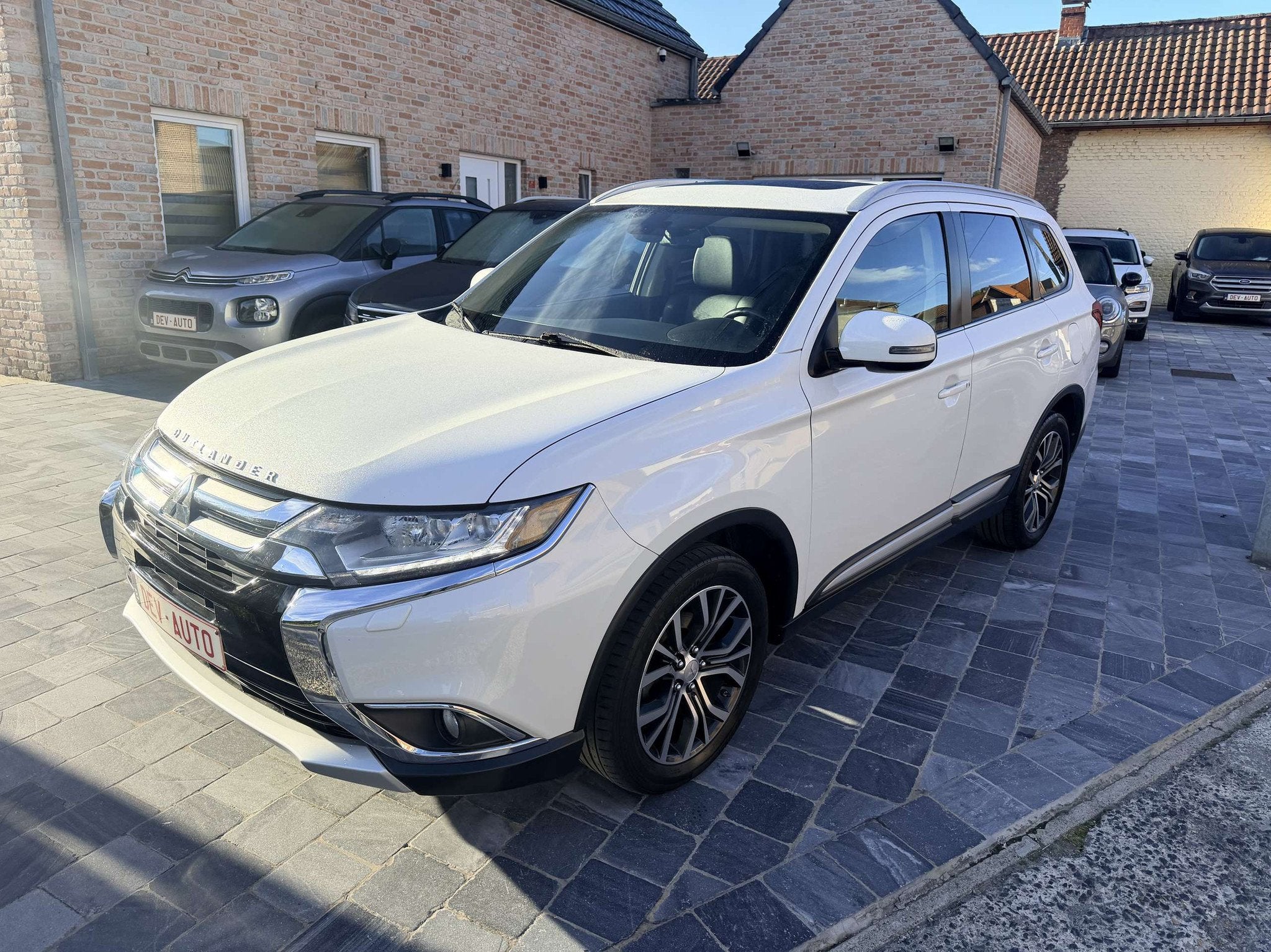 Mitsubishi Outlander Outlander 2.2 DI-D 4WD*BOITE AUTO*7 PLA, 2268 cm³, Diesel, Automatique, Mitsubishi