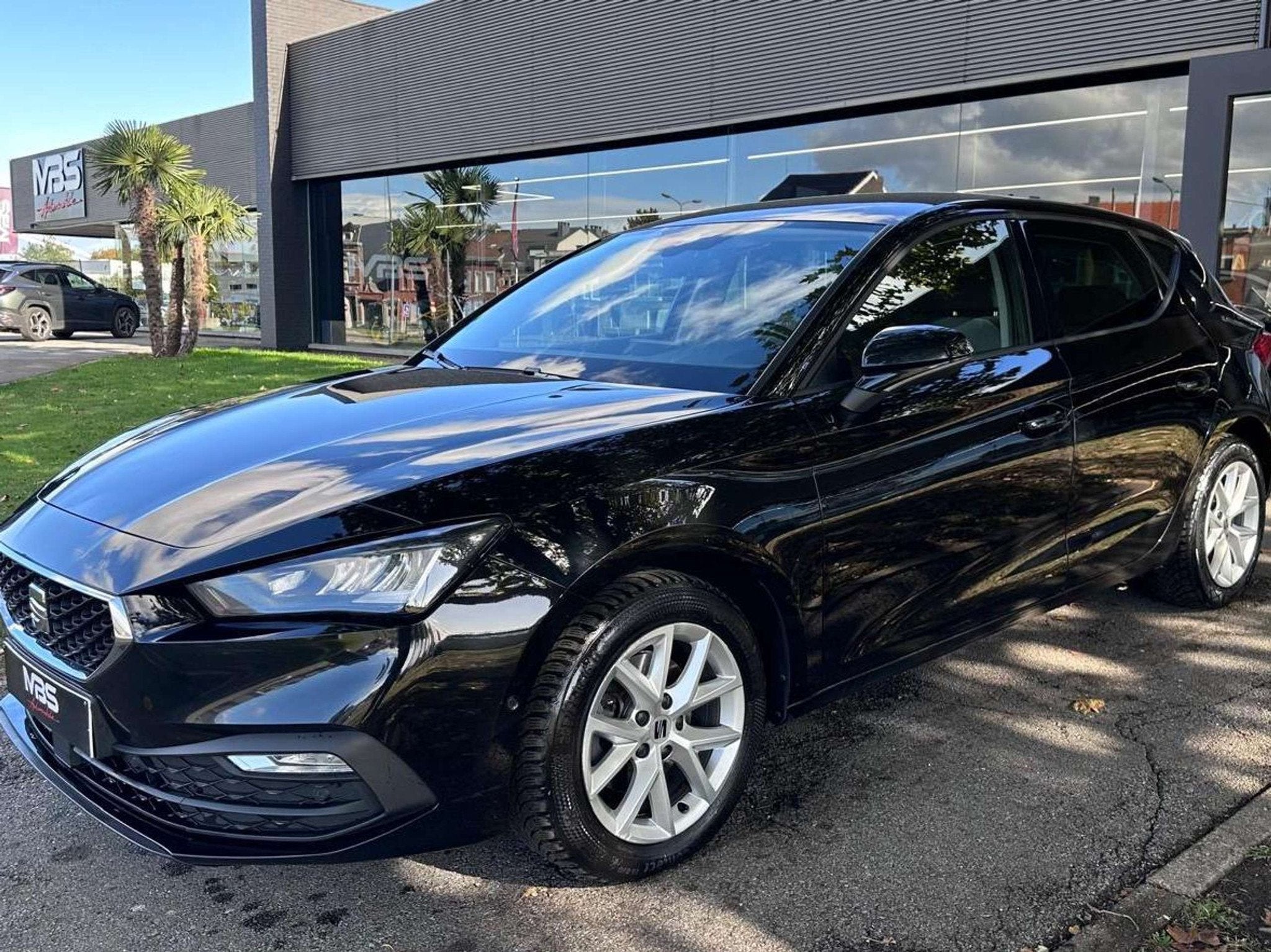SEAT Leon *2.0* TDI* DSG* NAVI* AUTO* * CAMERA* XENON* 1PROP, Autos, Achat, Entreprise, Noir, 5 portes