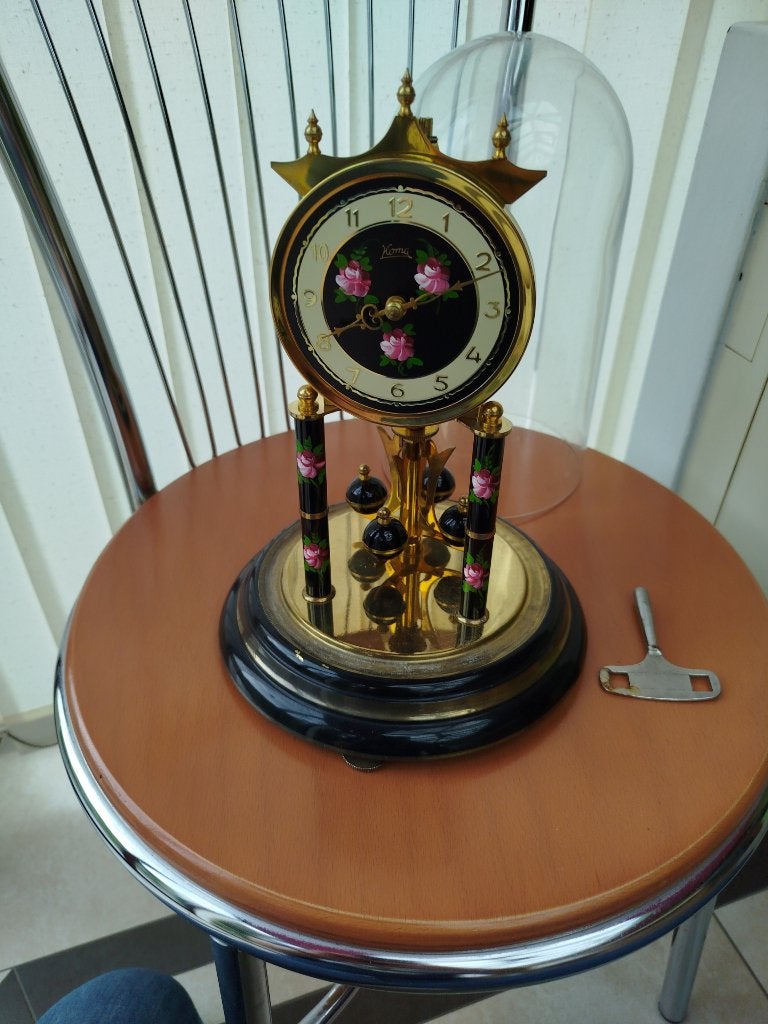 Pendule anniversaire KOMA 400 jours, Antiquités & Art, Antiquités | Horloges, Enlèvement