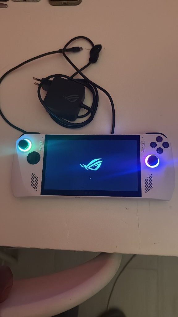 ROG ALLY ASUS X, Games en Spelcomputers, Ophalen of Verzenden, ASUS, Zo goed als nieuw