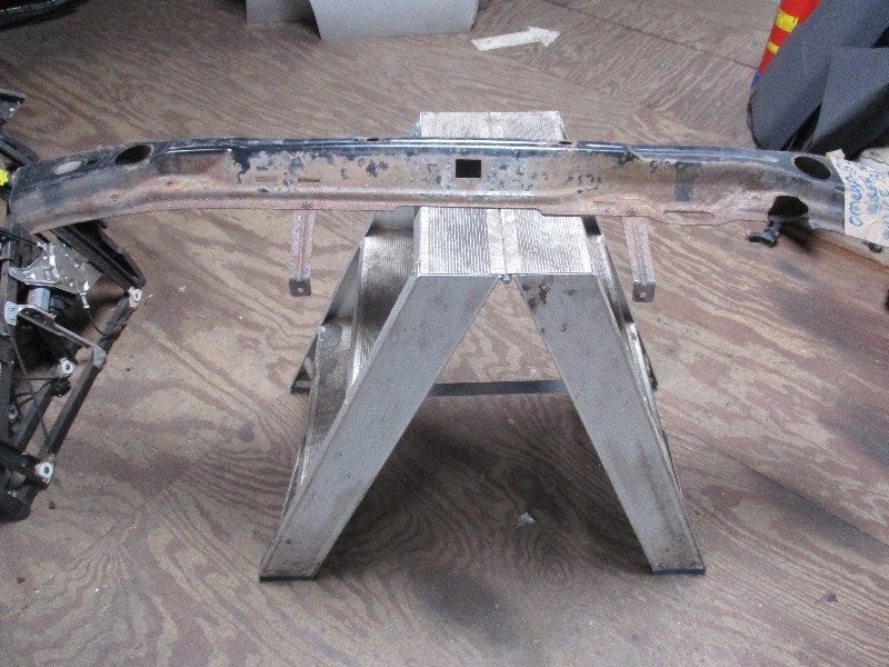 BUMPERBALK ACHTER Opel Omega B (25 / 26 / 27), Gebruikt, Opel, Opel Automobile GmbH, Kontakt-opel@opel.com