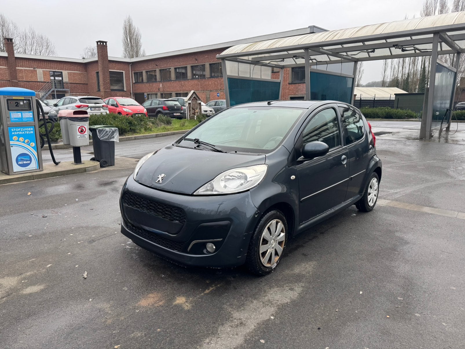 Peugeot 107 1.0 AUTOMAAT – 2013 – Blanco gekeurd, Autos, Peugeot, Achat, 50 kW, Noir, 5 portes