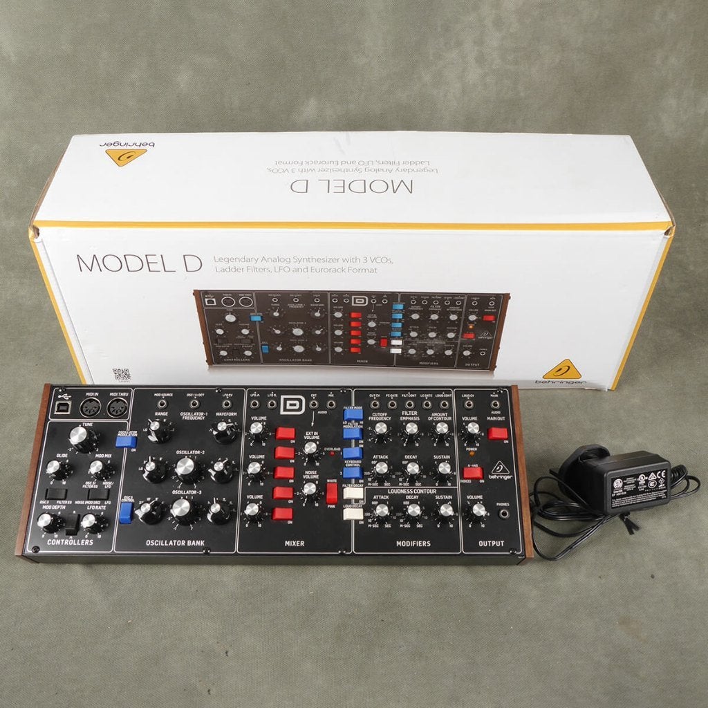 Behringer Model D (incl. garantiebewijs), Muziek en Instrumenten, Overige merken, Zo goed als nieuw, Met midi-aansluiting, Overige aantallen