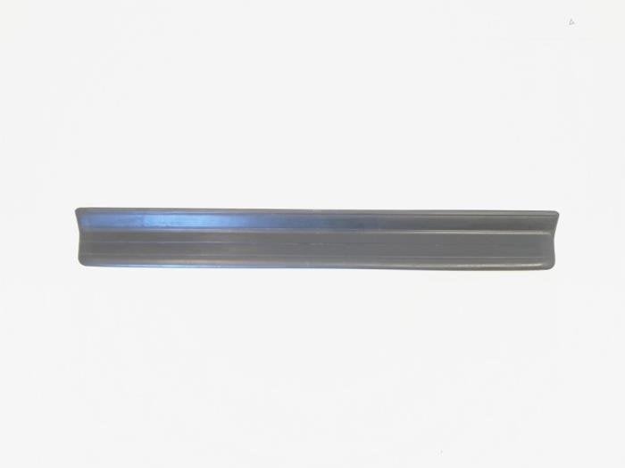 Marche-pied (list de couverture) gauche d'un BMW 3-Serie, Autos : Pièces & Accessoires, -, 3 mois de garantie, Utilisé, -