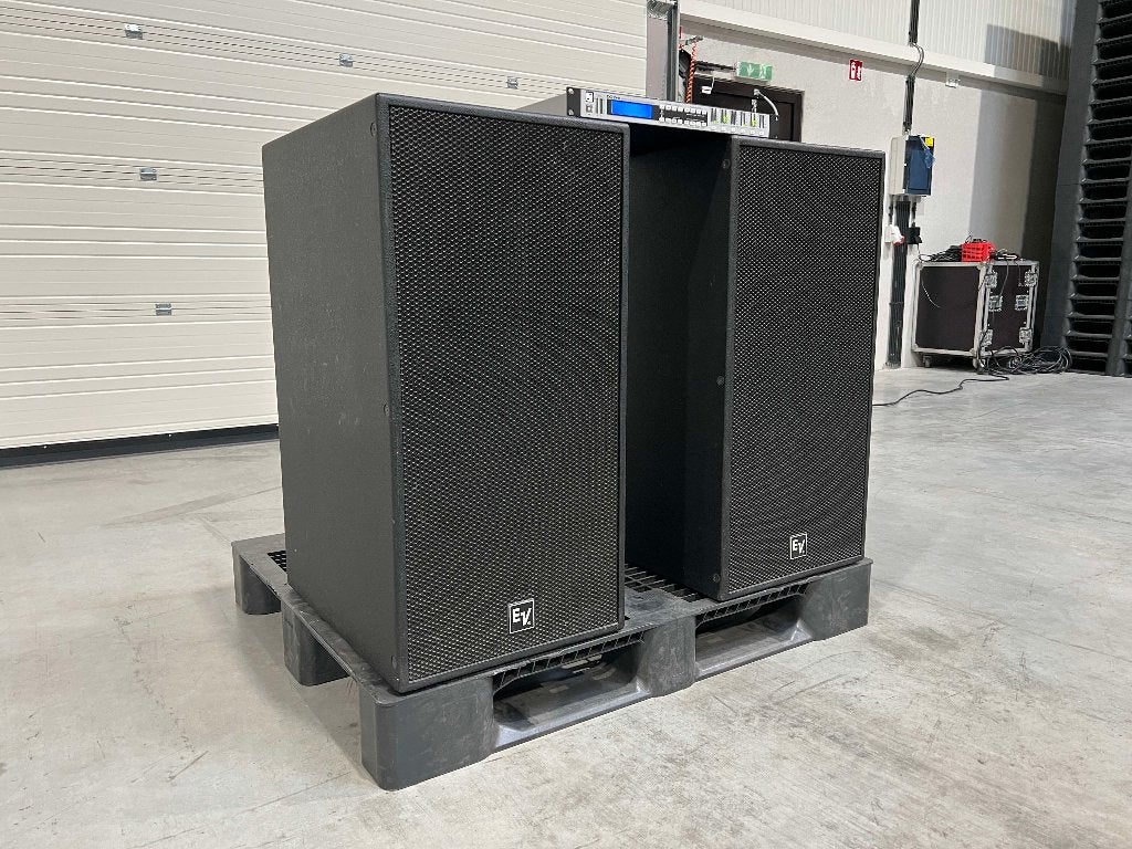 Electro-Voice (EV): 2x Rx118S 18" sub + 1x DC-One processor, TV, Hi-fi & Vidéo, Enceintes, Utilisé, Subwoofer, 150 watts ou plus