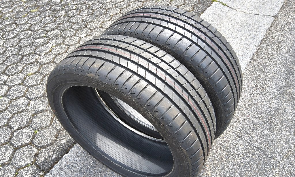 2 nouveaux pneus été Bridgestone 225/40-19, Neuf, Pneus été, Pneu(s), 225 mm