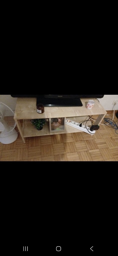 Table basse / Petit meuble TV en bois clair avec étagère, Enlèvement, Comme neuf