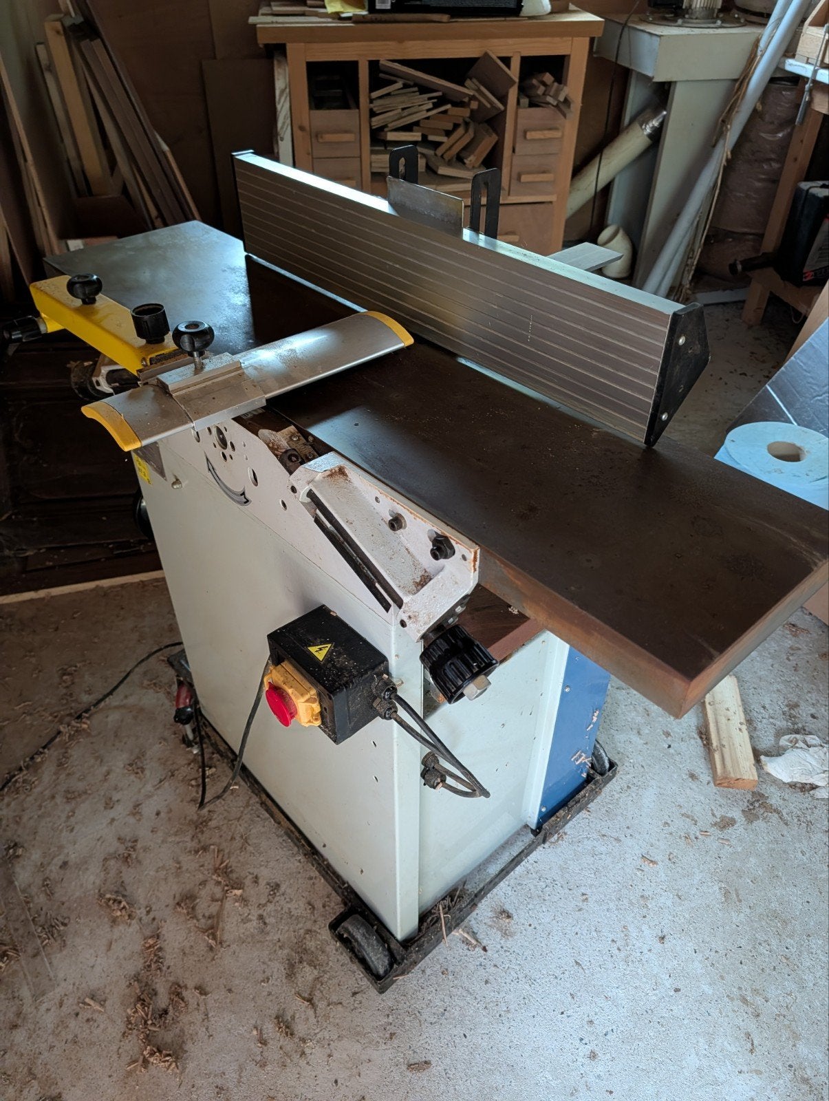 HBM 200 vlak en vandiktebank, Ophalen, Gebruikt, Elektrisch