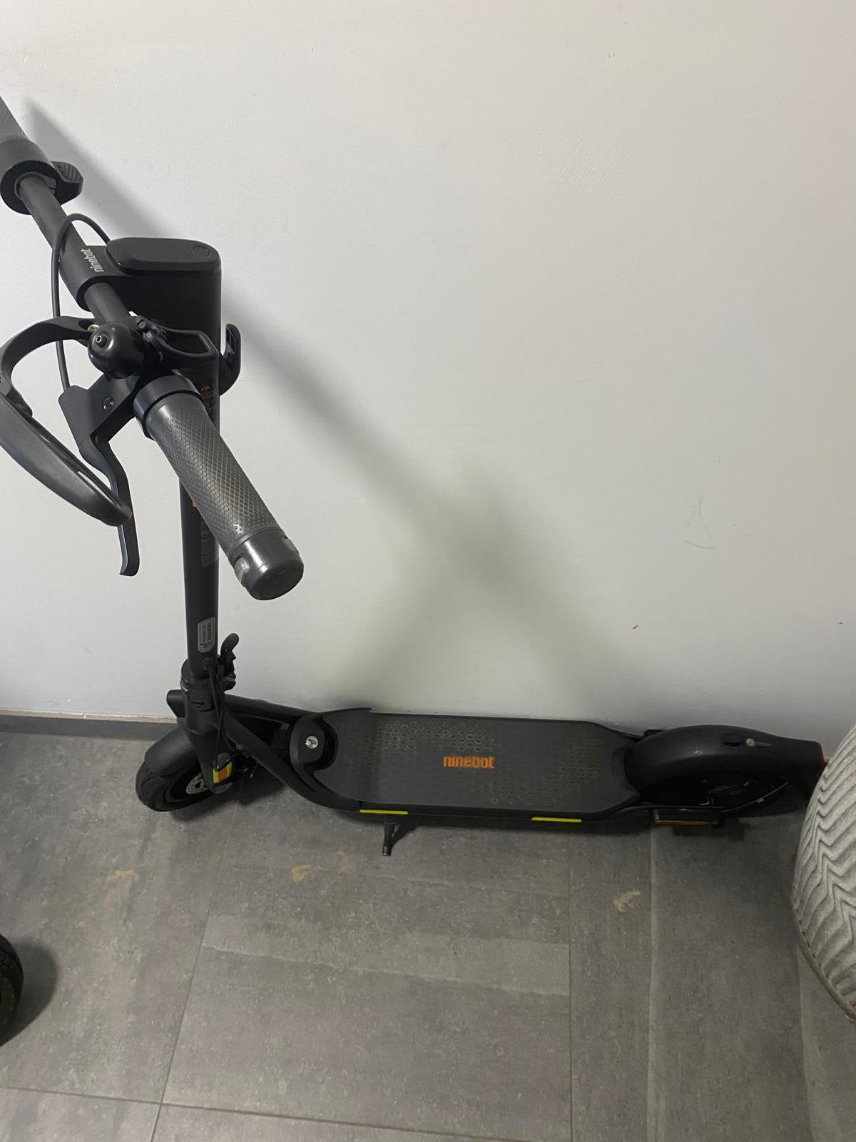 Segway ninebot F2 pro pour réparation ou pièces, Vélos & Vélomoteurs, Enlèvement, Utilisé, Step électrique (E-scooter)