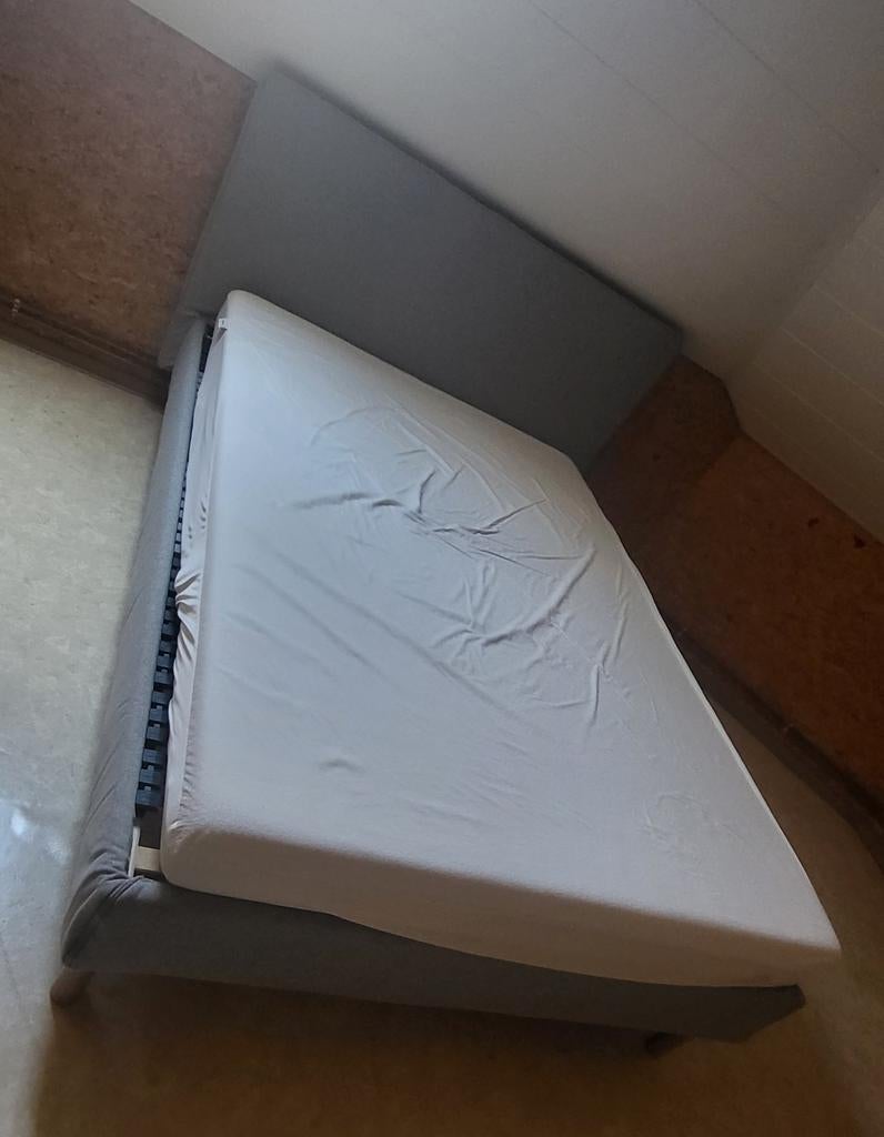 Bedframe - lattenbodem - matras, Huis en Inrichting, Slaapkamer | Bedden, Ophalen