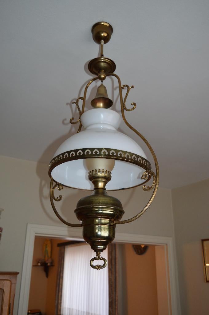 Koperen hanglamp met opaal glazen koepel, Ophalen, Gebruikt, Glas