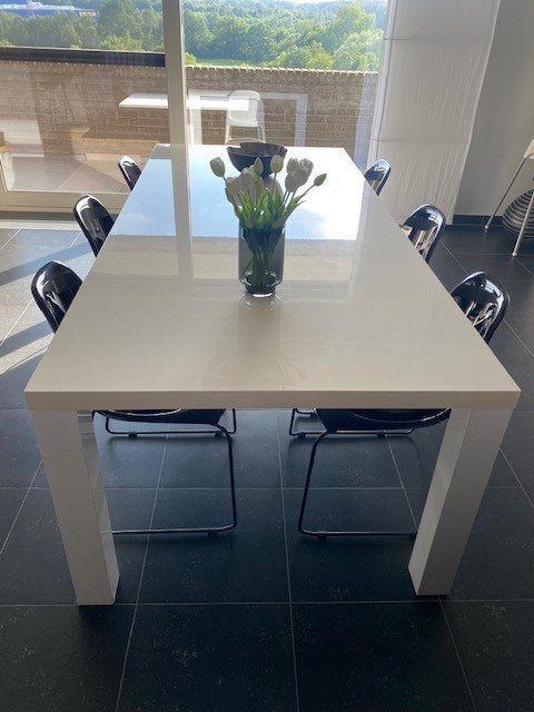 Tafel en dressoir te koop, Huis en Inrichting, Tafels | Eettafels, Ophalen, Gebruikt, 200 cm of meer, Vijf personen of meer