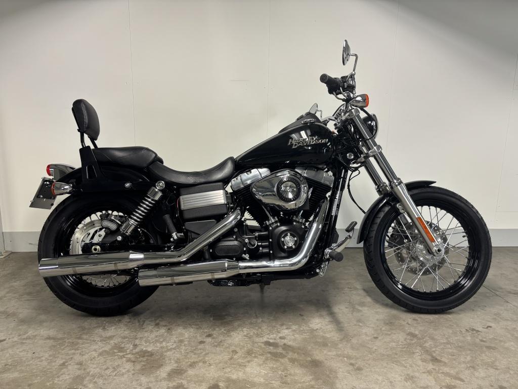 Harley-Davidson DYNA FXDB STREET BOB (bj 2012), Motoren, Via Galileo Galilei 1
30033   Noale, Aprilia, 1585 cc, Meer dan 35 kW