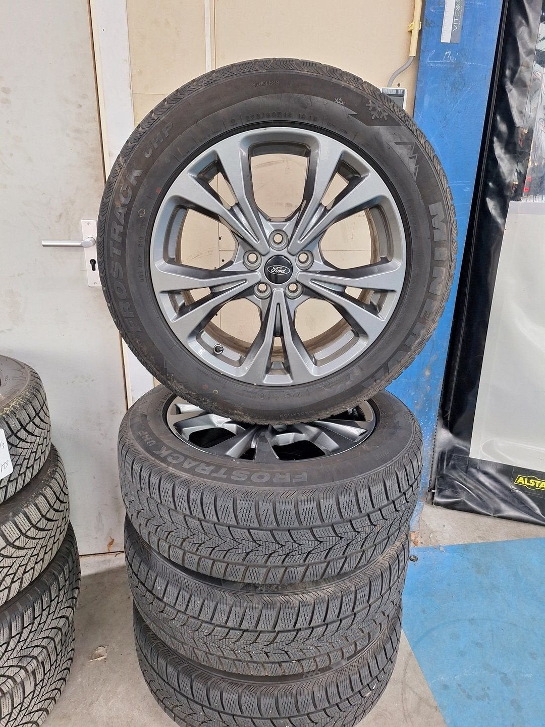 Ford Kuga Winterset 18 Inch Origineel, Auto-onderdelen, Banden en Velgen, Banden en Velgen, Winterbanden, 18 inch, 225 mm, Personenwagen