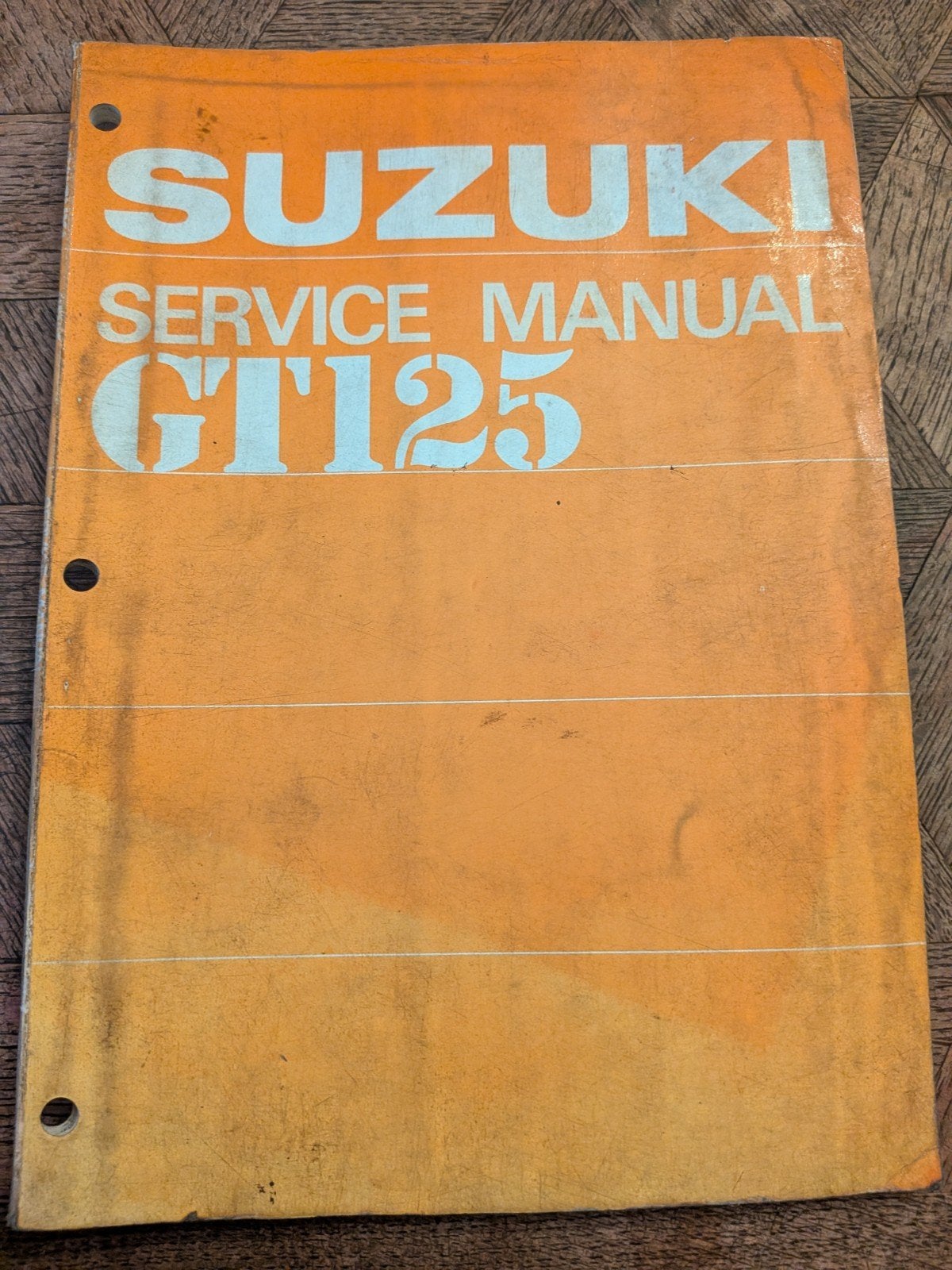 Manuel d'entretien Suzuki gt 125 1974 en anglais, Enlèvement