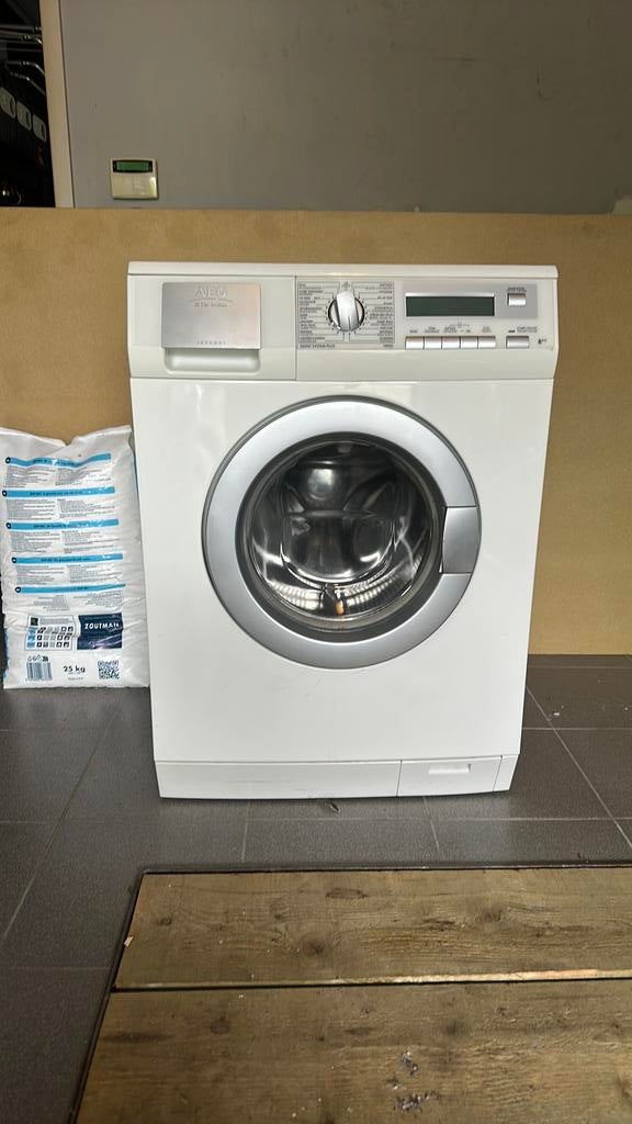 Wasmachine AEG, Elektronische apparatuur, Ophalen, Gebruikt, Minder dan 85 cm, 8 tot 10 kg