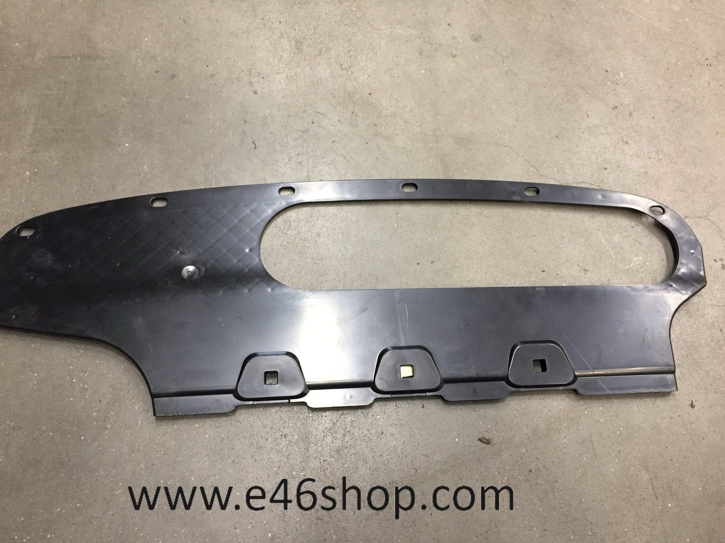 Bodemplaat achter BMW 5" F10 oe 51127228516 org nieuw bmw, -, -, Nieuw, Ophalen of Verzenden