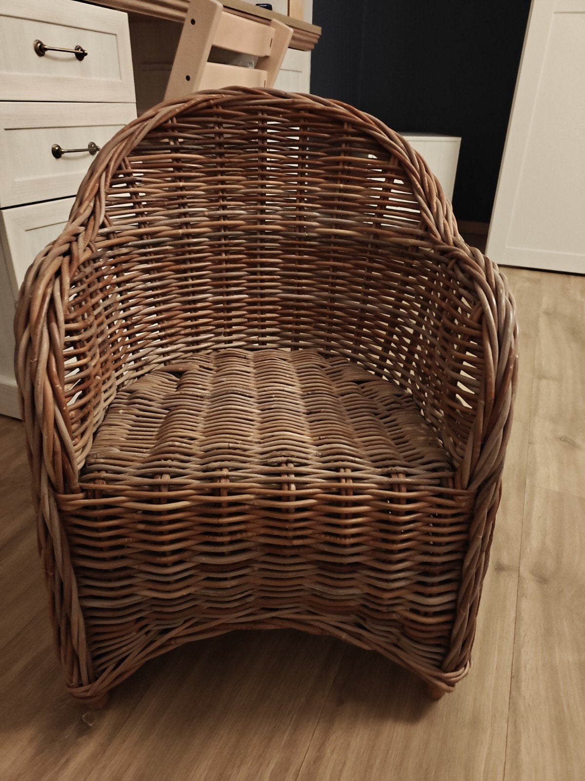landelijk rieten kinderzeteltje, Kinderen en Baby's, Kinderstoelen, Ophalen, Zo goed als nieuw