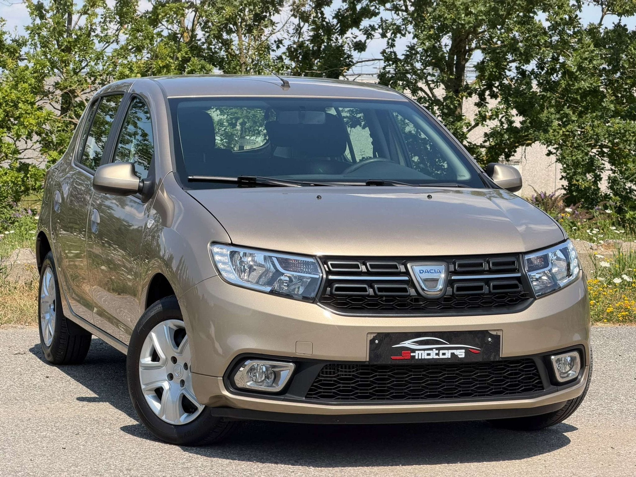 Dacia Sandero • GPS • AIRCO • TRÈS PROPRE • GARANTI, Autos, Dacia, Achat, Euro 6, Entreprise, Boîte manuelle