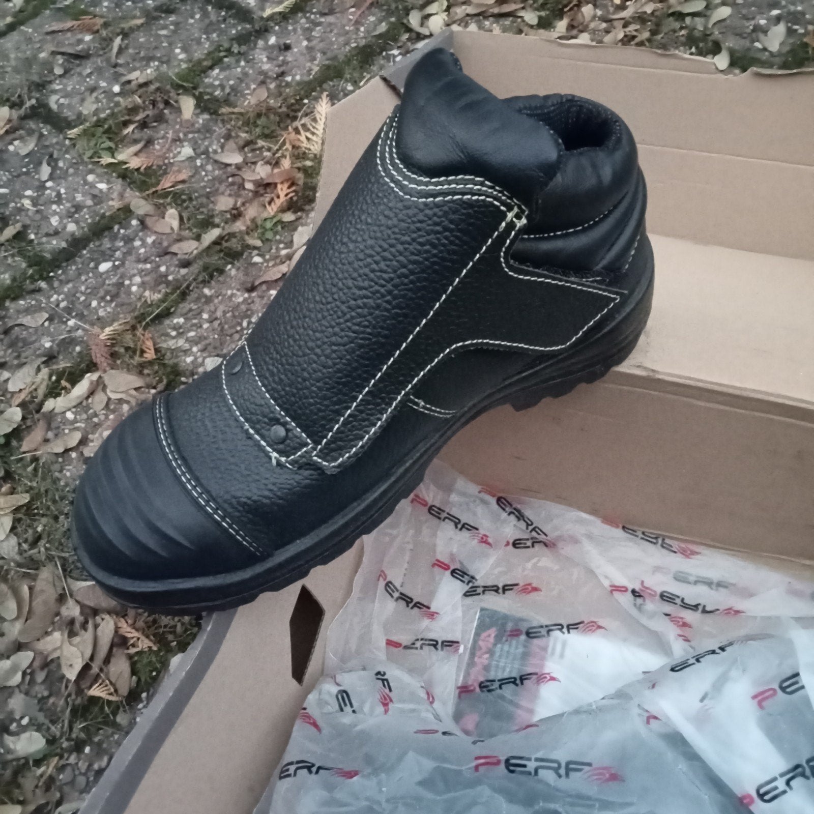 Chaussures de sécurité EMMA taille 42, Enlèvement, Neuf
