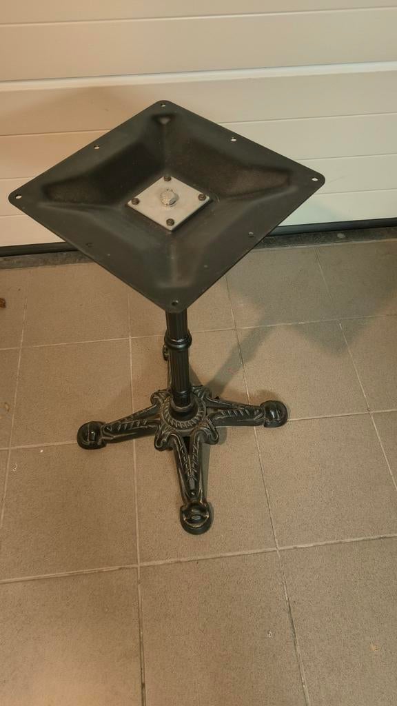 gietijzeren bistro-tafelonderstel, Ophalen