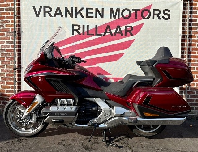 GOLDWING DCT DE LUXURY/GL1800DCT/GL/1800/DCT (SANS MOTO), Motos, Tourisme, Entreprise, Occasion, Plus de 35 kW