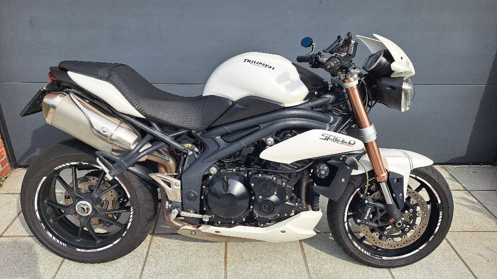 Triumph Speed Triple 1050 ABS, Occasion, Motorrijbewijs A, 3 cilinders, Particulier