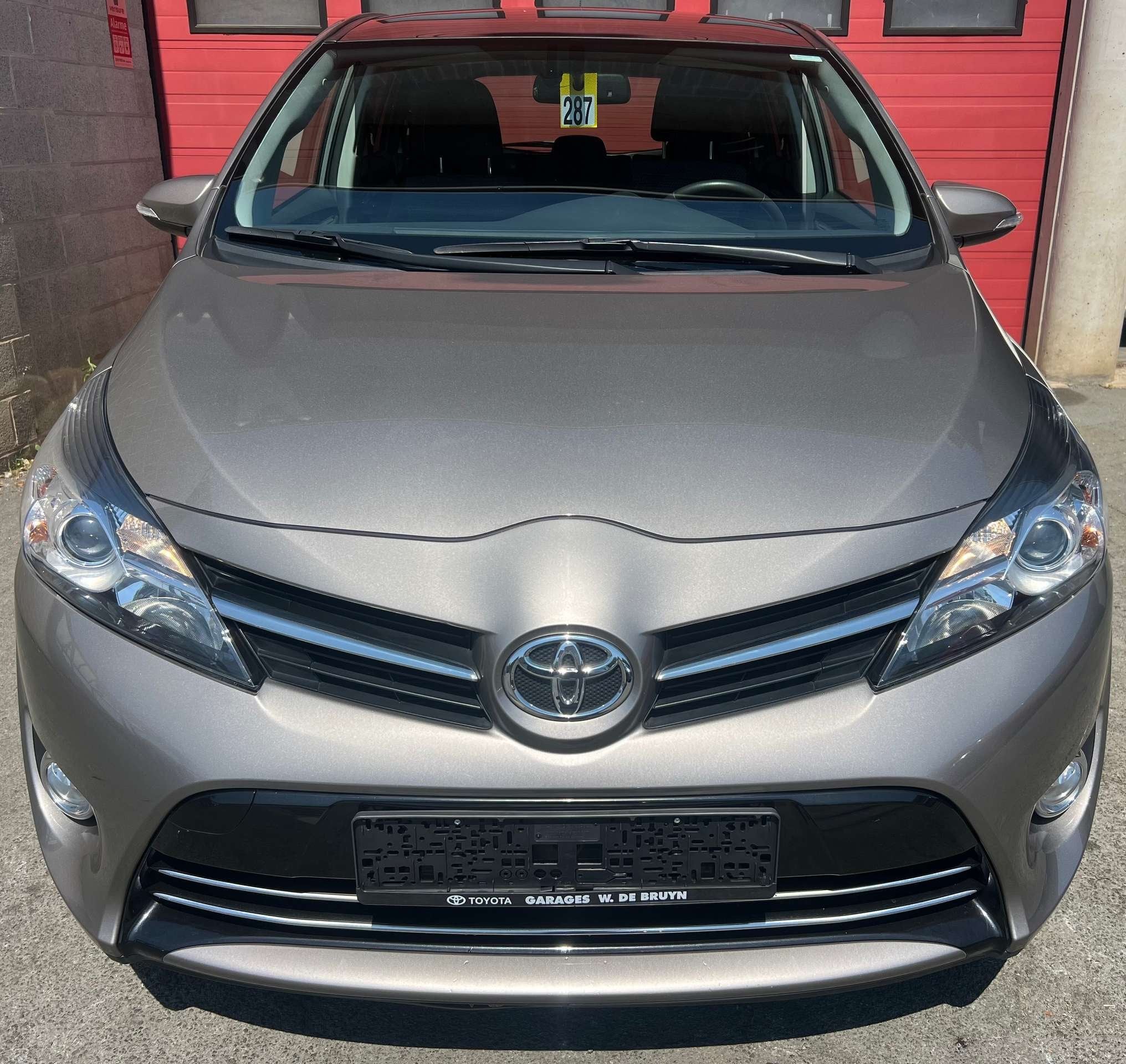 Toyota Verso 1.8i Dynamic 5pl. + GARANTIE + CAMÉRA + NAVI +, Auto's, Toyota, Gebruikt, Euro 6, 4 cilinders, 108 kW