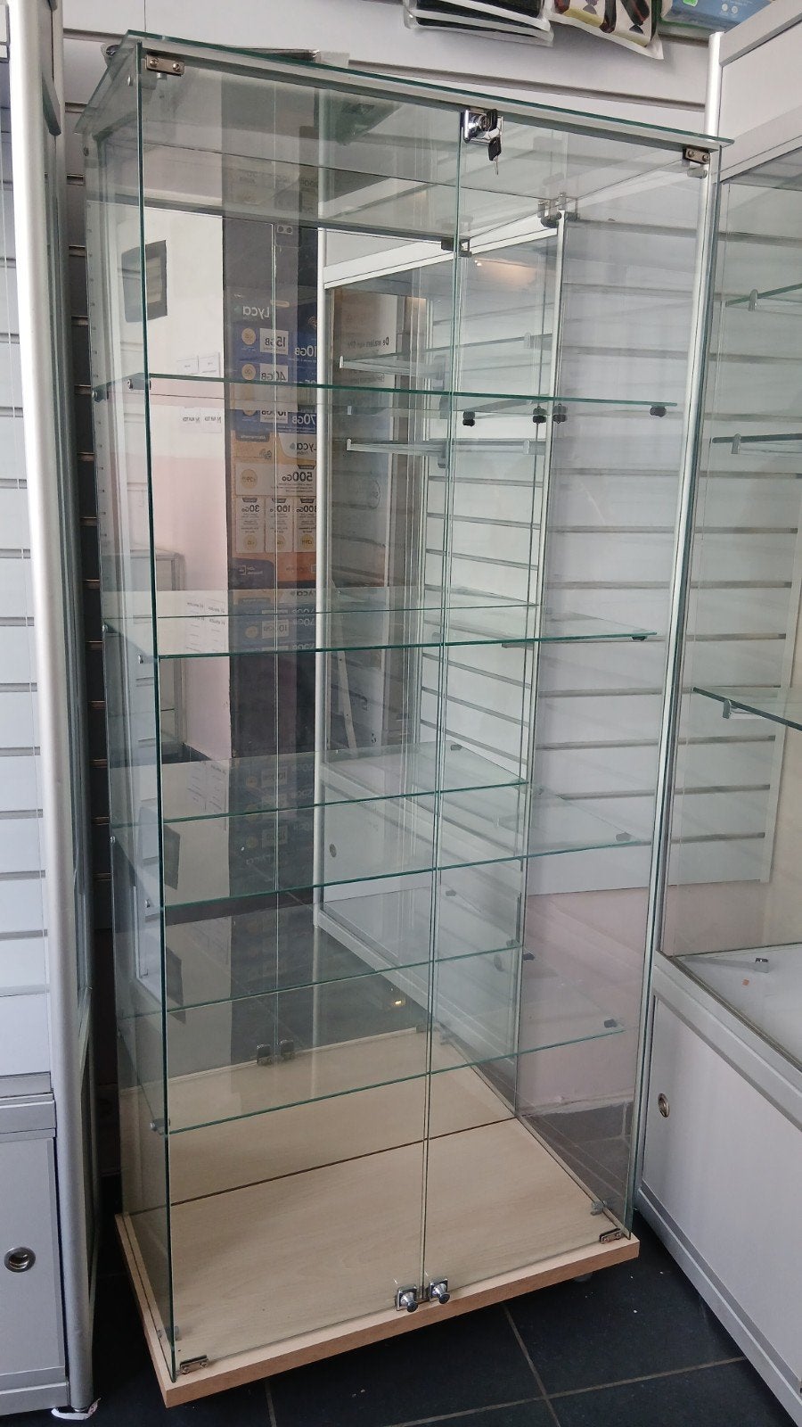 Vitrine 2 portes en verre, Enlèvement, Verre